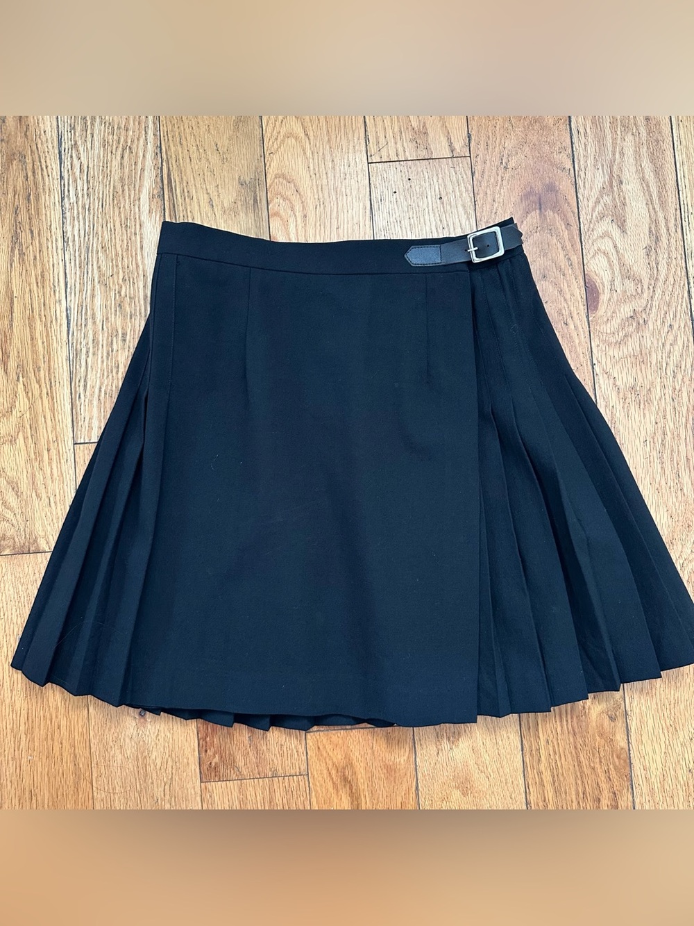 Vintage pleated black skirt with buckle